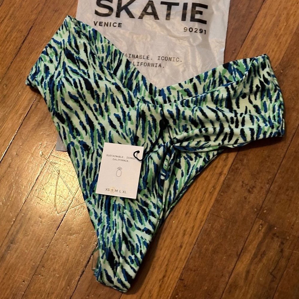 SKATIE swim Melly Botton in Cloudbreak Size Small  - new